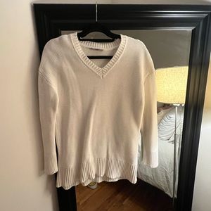Everlane V-neck cable knit sweater